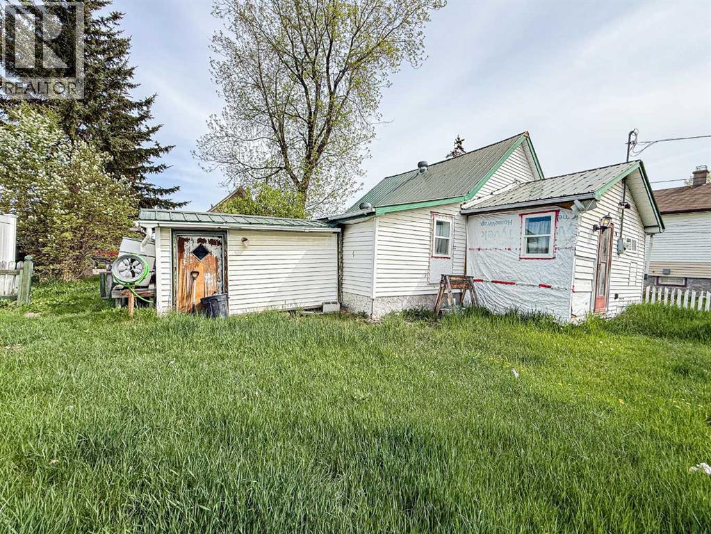 2031 18 Avenue - 5
