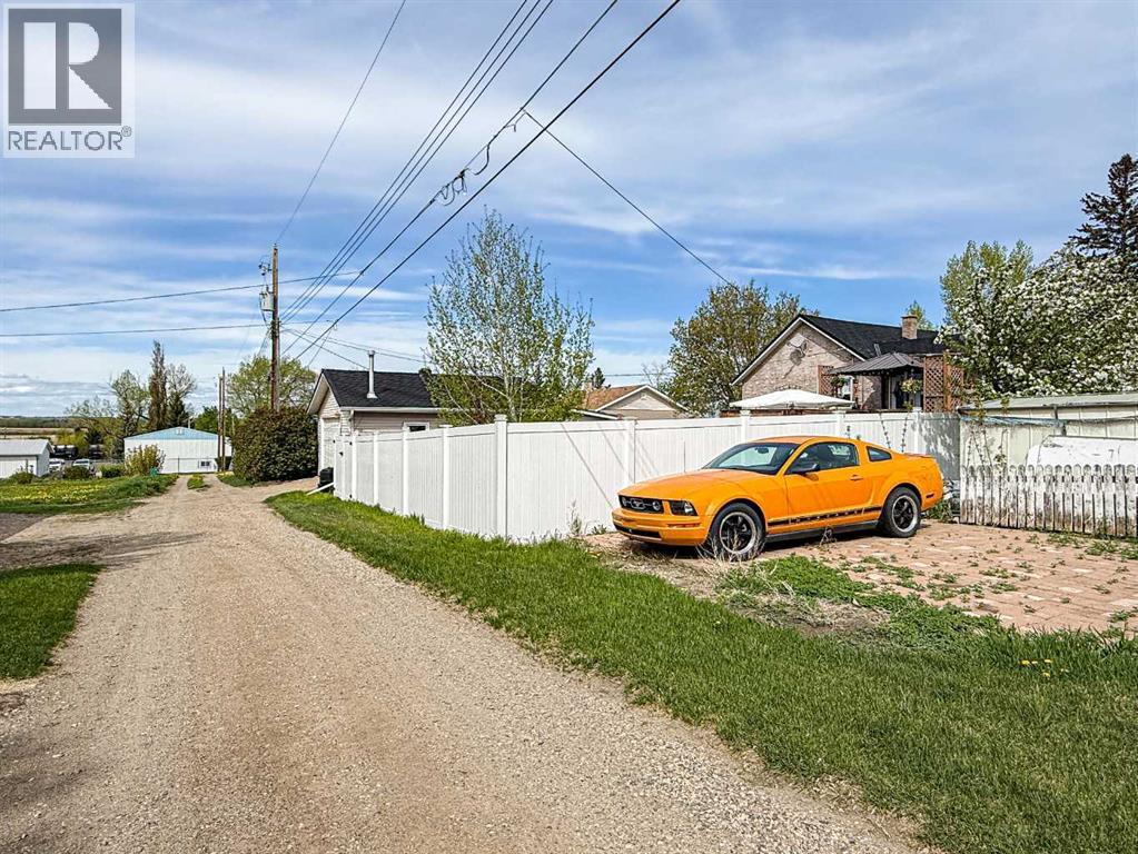 2031 18 Avenue - 8