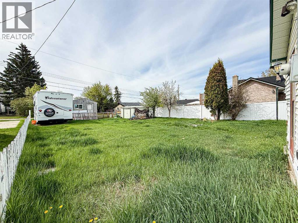 2031 18 Avenue - 4