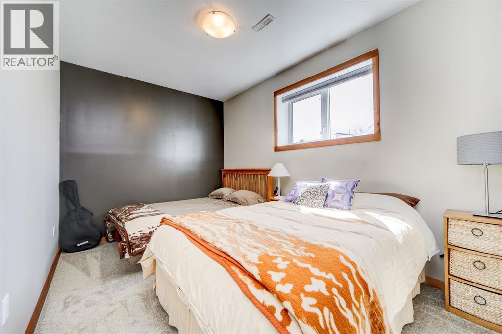 3005 214 Street - 32