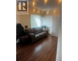Living room - 3796 Departure Bay Rd, Nanaimo, BC V9T1C4 Photo 8