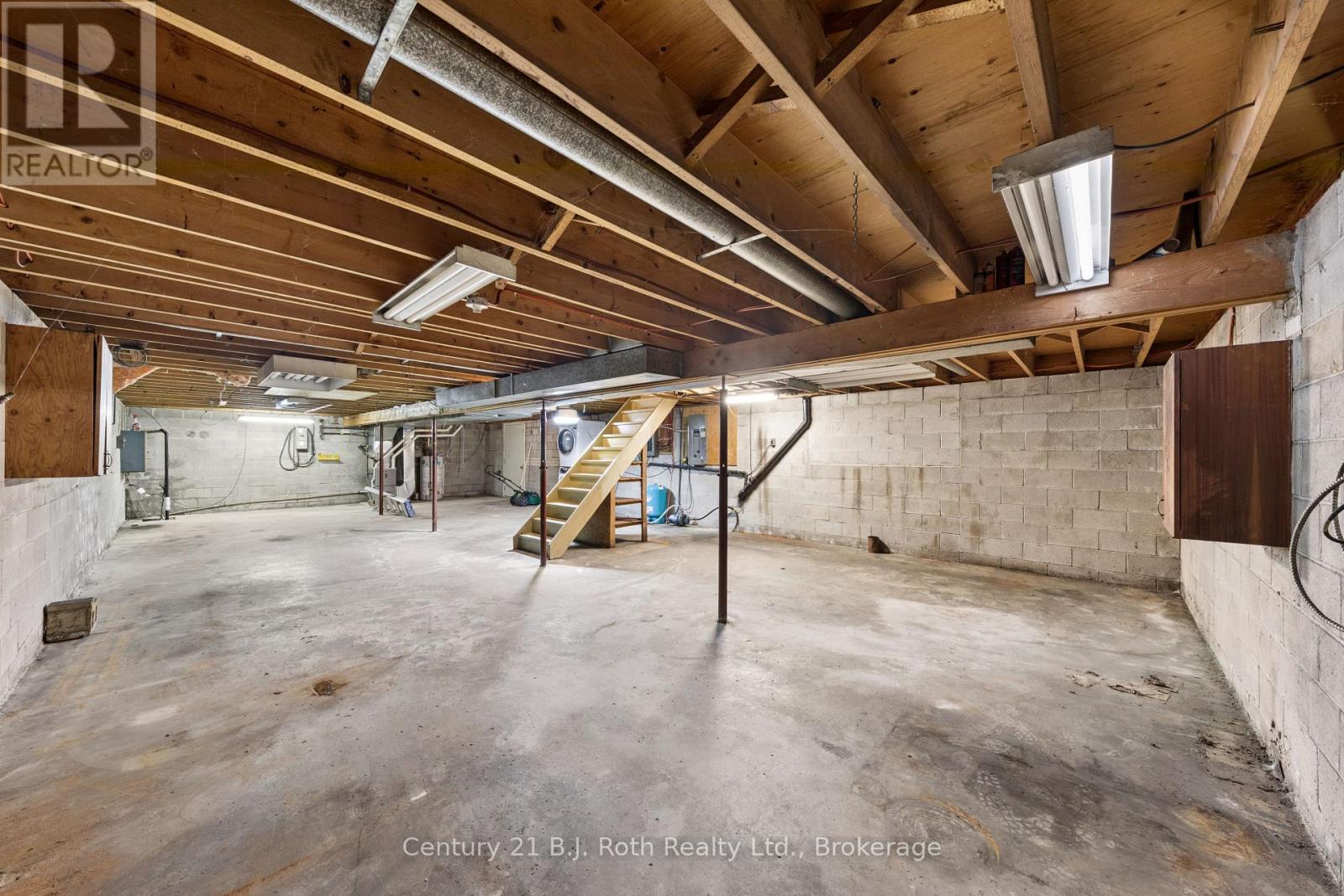 8240 93 HIGHWAY - 16