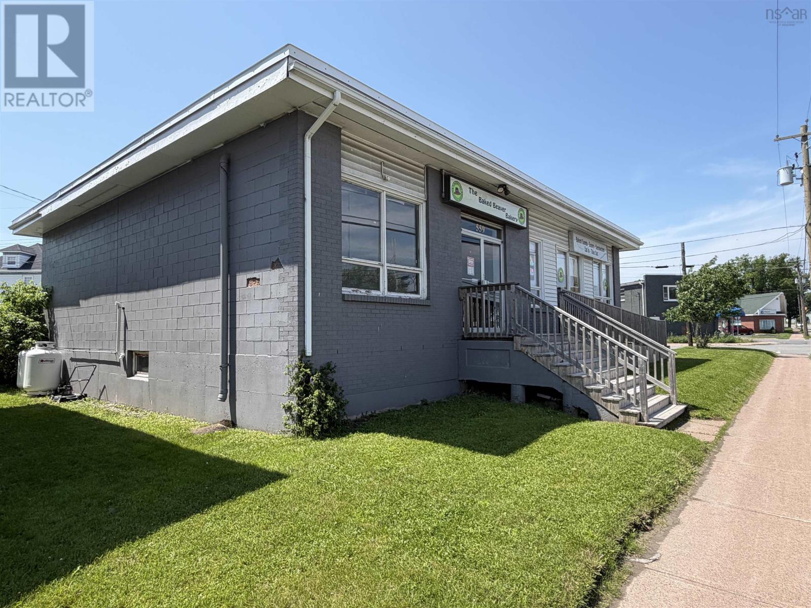 559 East River Road, New Glasgow — photo 2