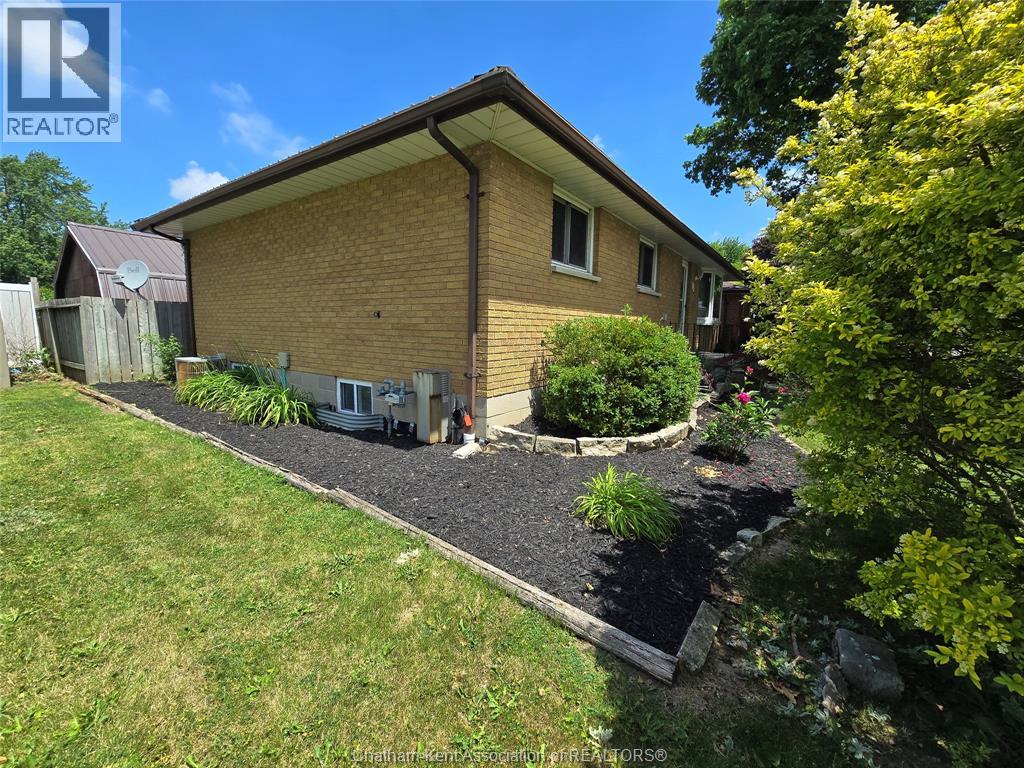83 HOLLAND AVENUE - 2