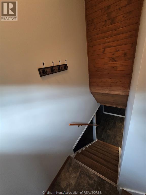 83 HOLLAND AVENUE - 26
