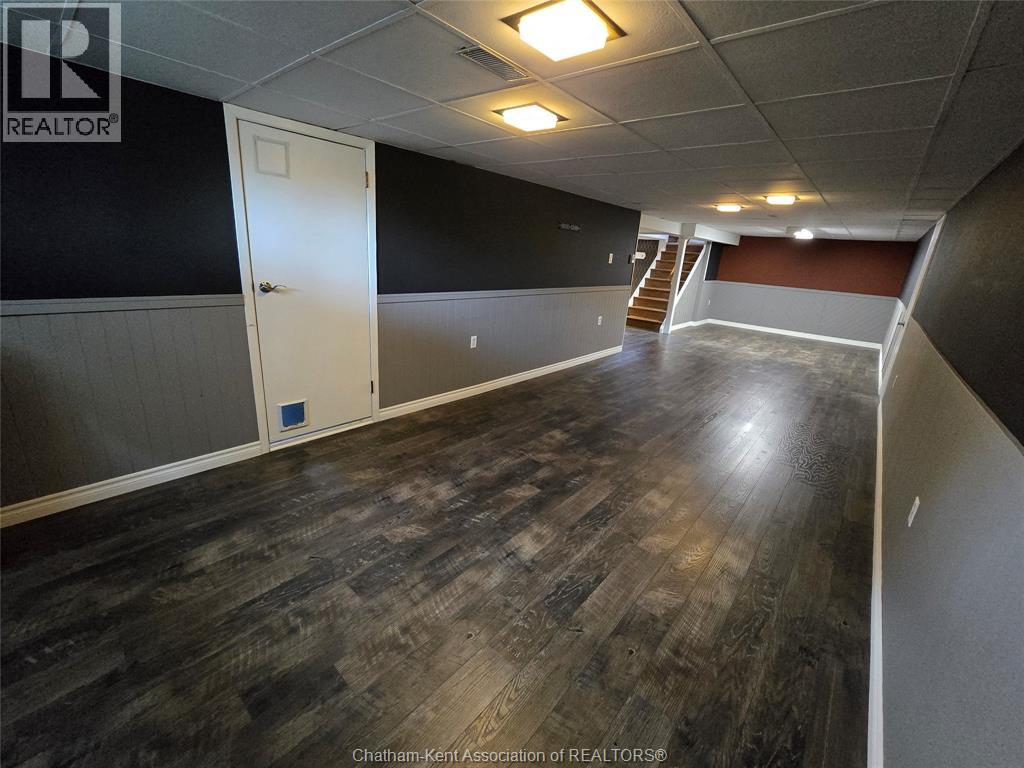 83 HOLLAND AVENUE - 31