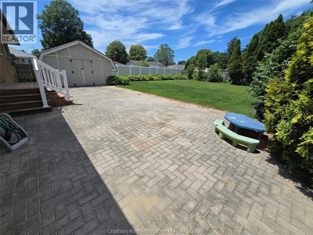 83 HOLLAND AVENUE - 39
