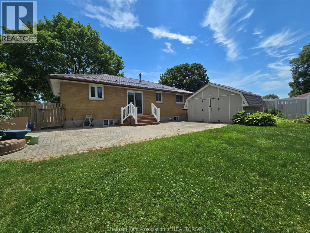83 HOLLAND AVENUE - 42