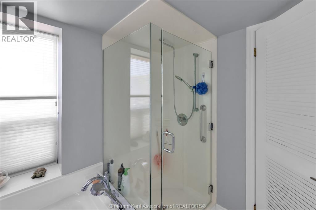 #201 10 Van Allen AVENUE - Image 17