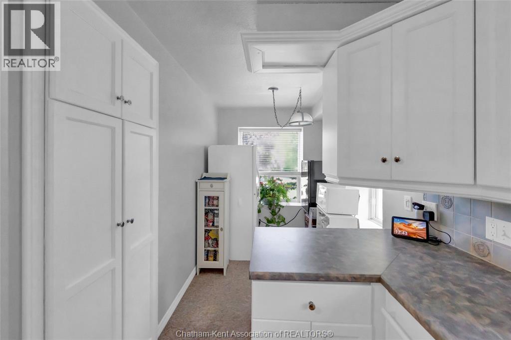 #201 10 Van Allen AVENUE - Image 29