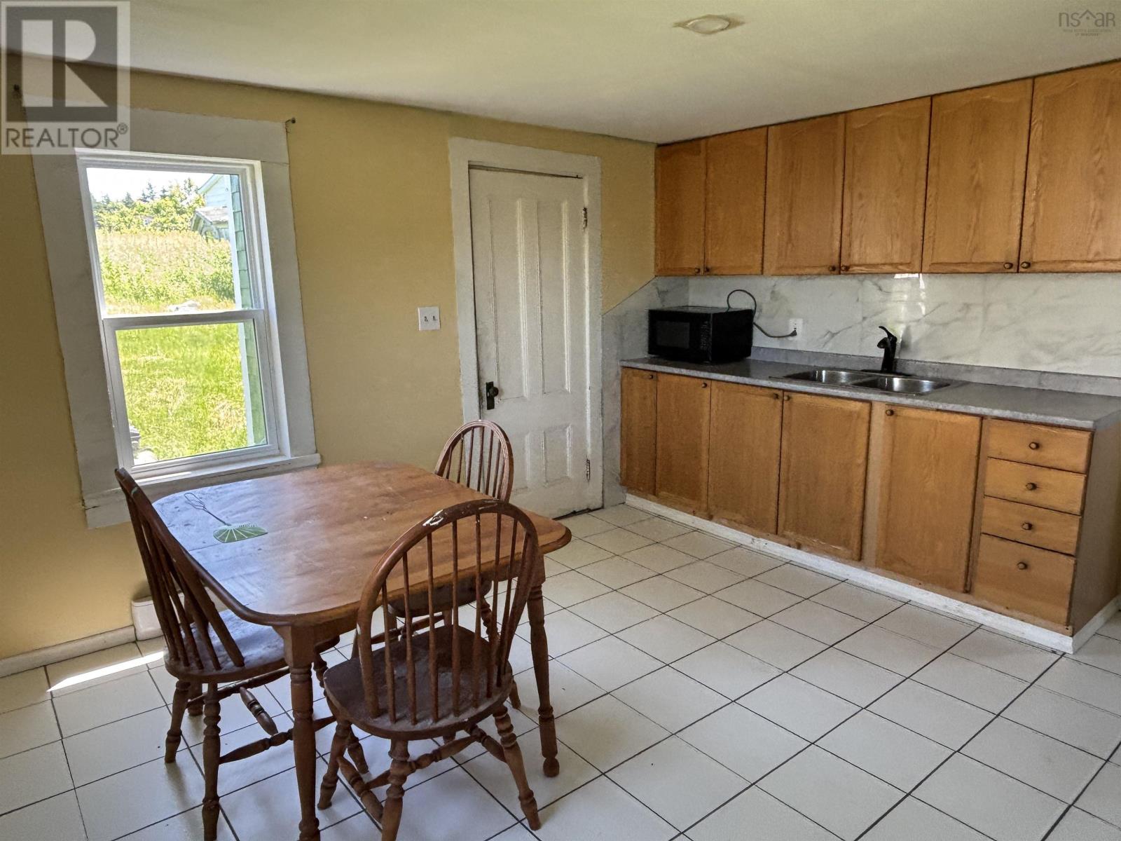 3148 Highway 217 - 35