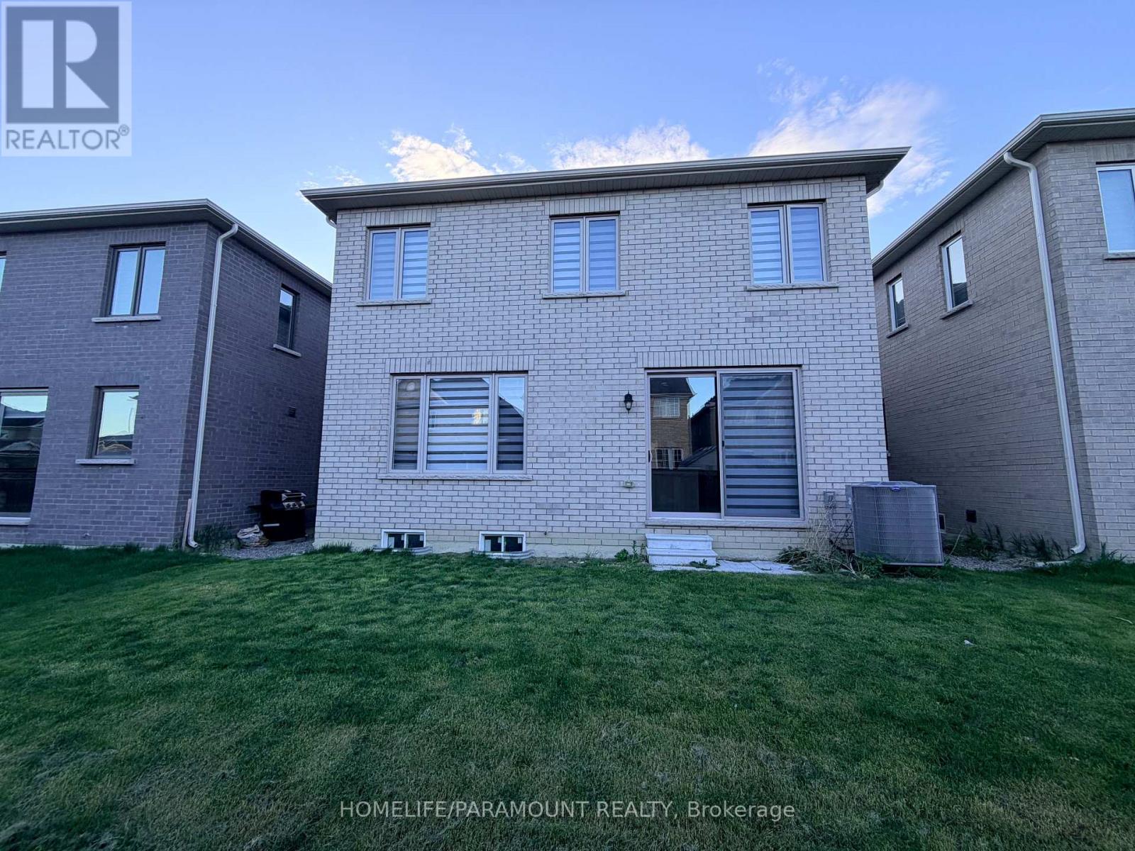 5 DOLOMITE DRIVE - 41