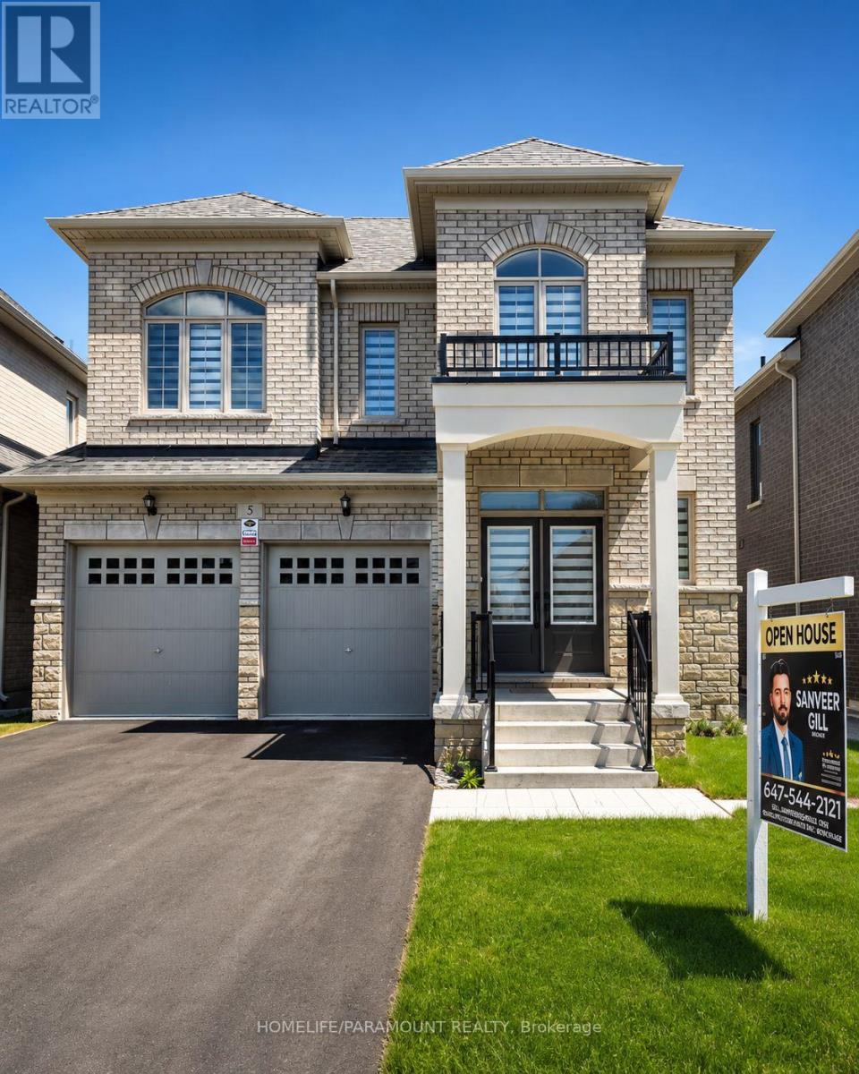 5 DOLOMITE DRIVE - 1