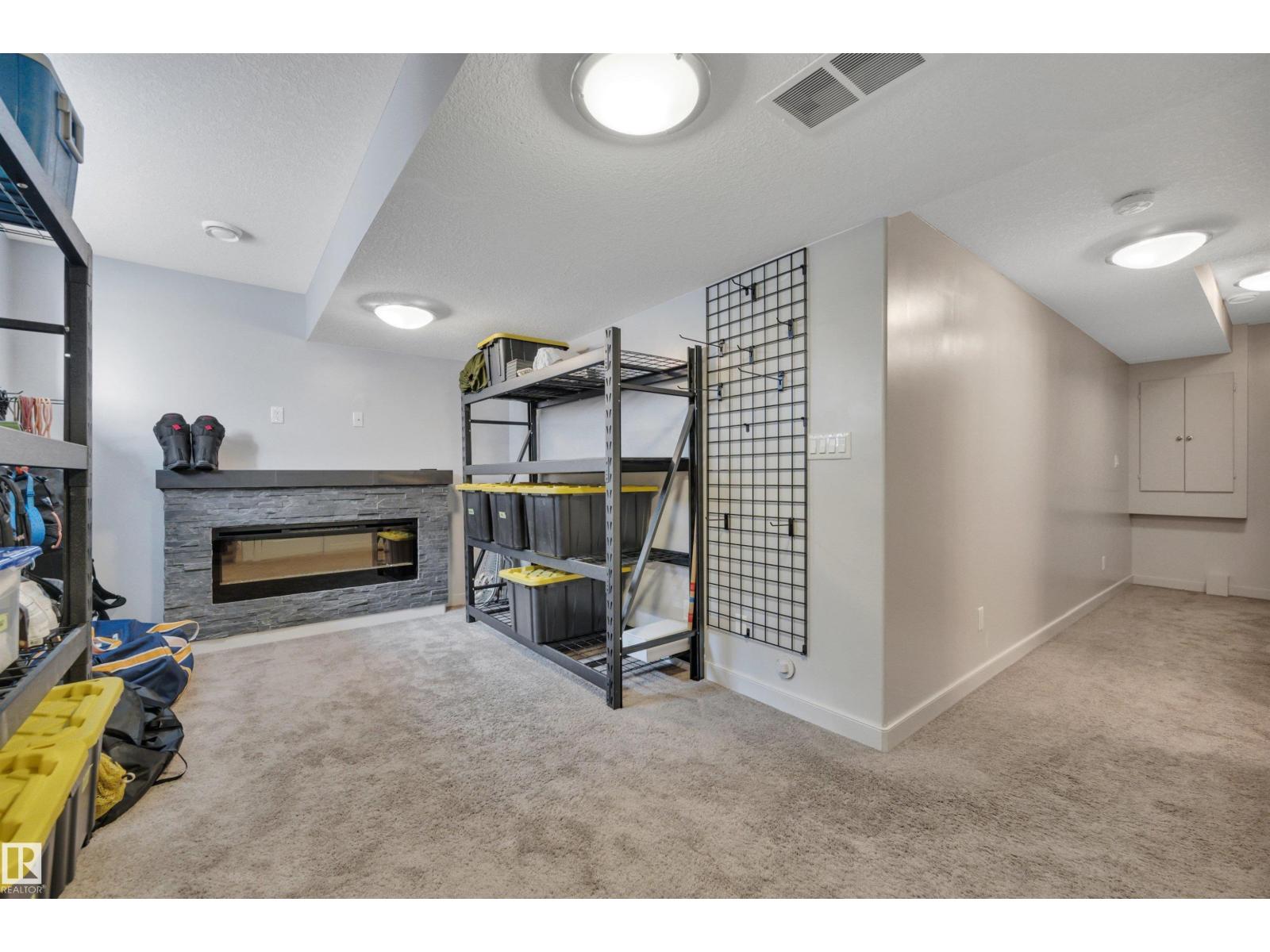 #36 450 MCCONACHIE WY NW — photo 16