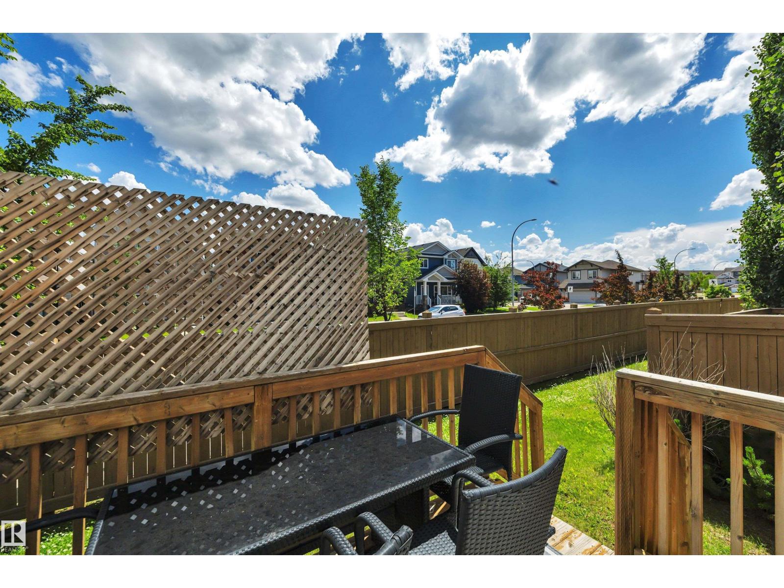 #36 450 MCCONACHIE WY NW — photo 21