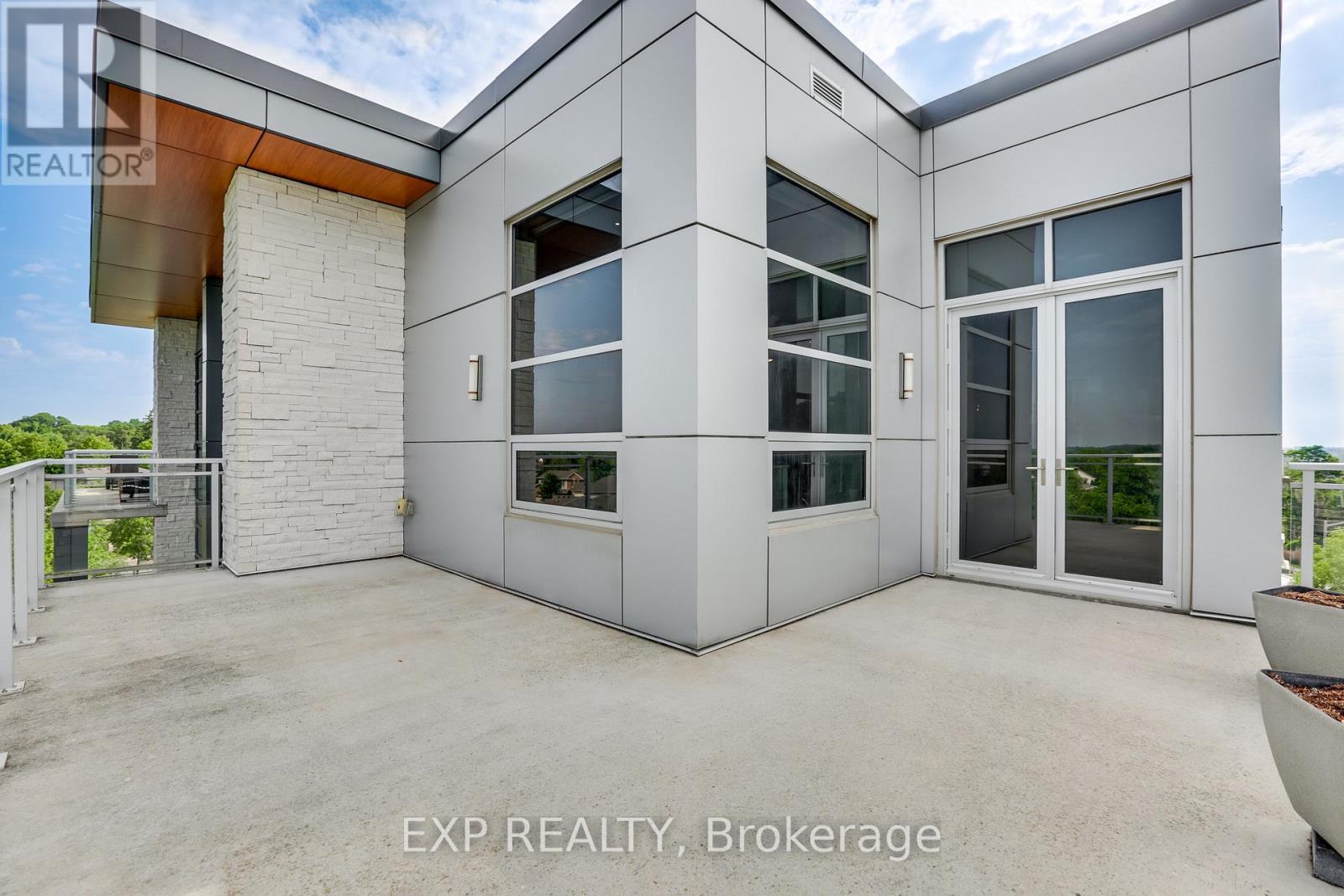 #403 1705 FIDDLEHEAD PLACE - Image 34