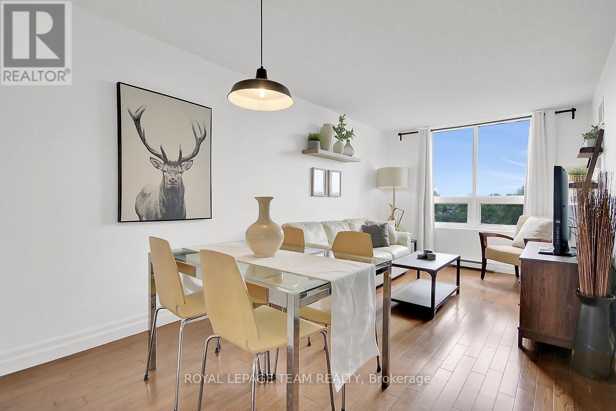 #608 35 HOLLAND AVENUE - 17