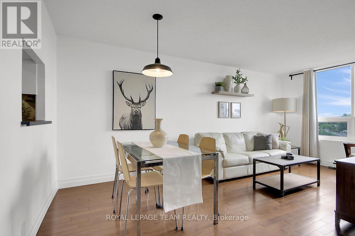 #608 35 HOLLAND AVENUE - 24