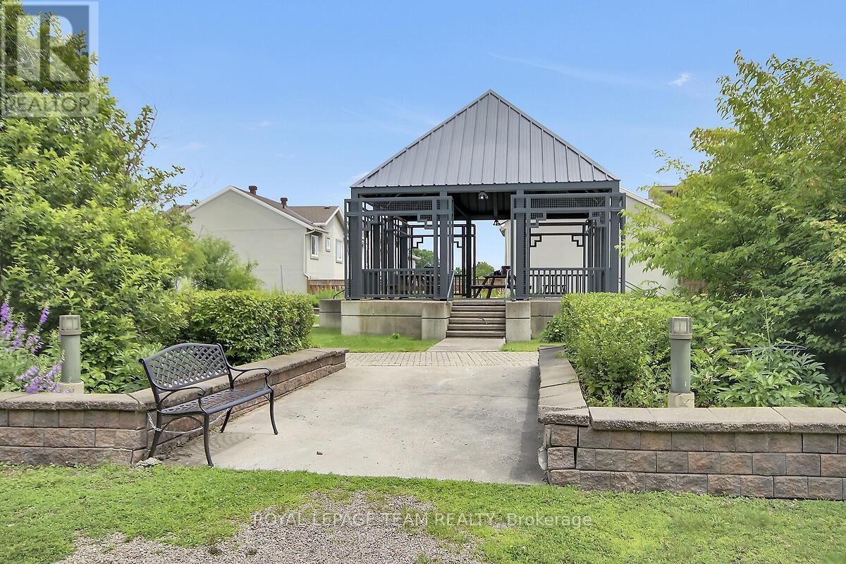 #608 35 HOLLAND AVENUE - 37