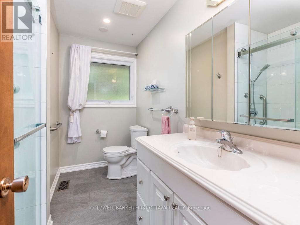 4 Bed, 2 Bath House for Sale in Ottawa – 84 CLEADON DRIVE, Ottawa – MLS# X13525202 - Image 25