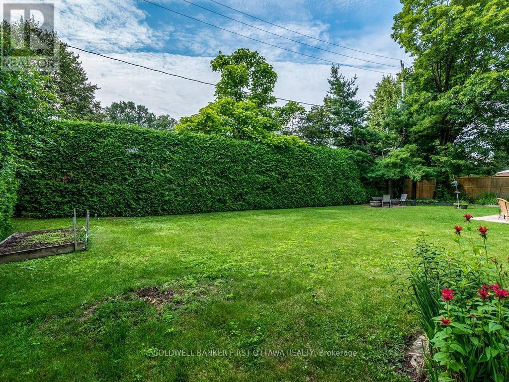 4 Bed, 2 Bath House for Sale in Ottawa – 84 CLEADON DRIVE, Ottawa – MLS# X13525202 - Image 32