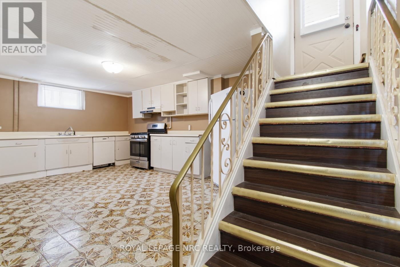 62 LINCOLN STREET - 28