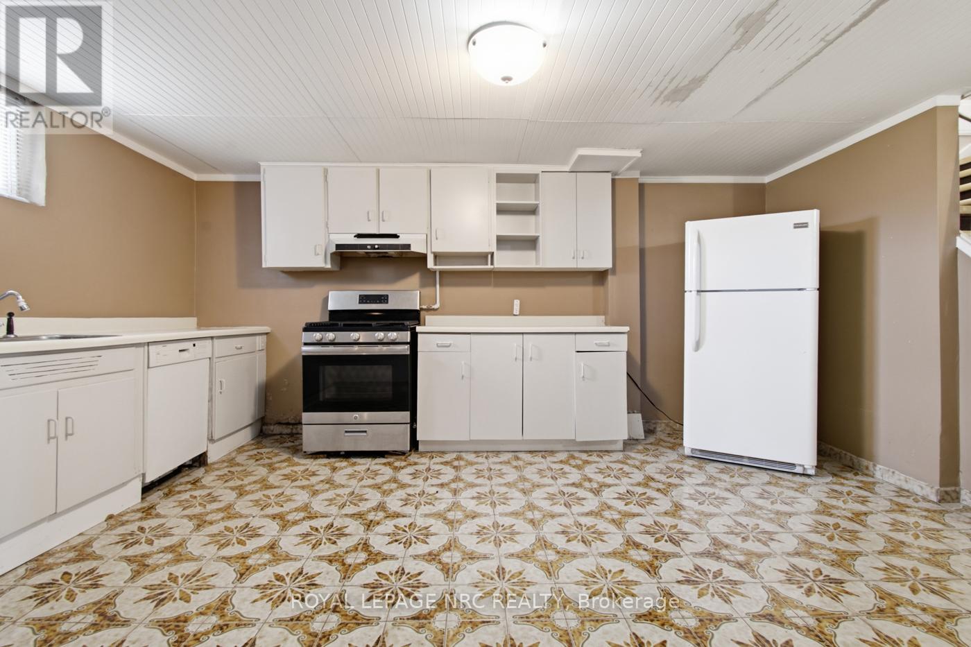 62 LINCOLN STREET - 31