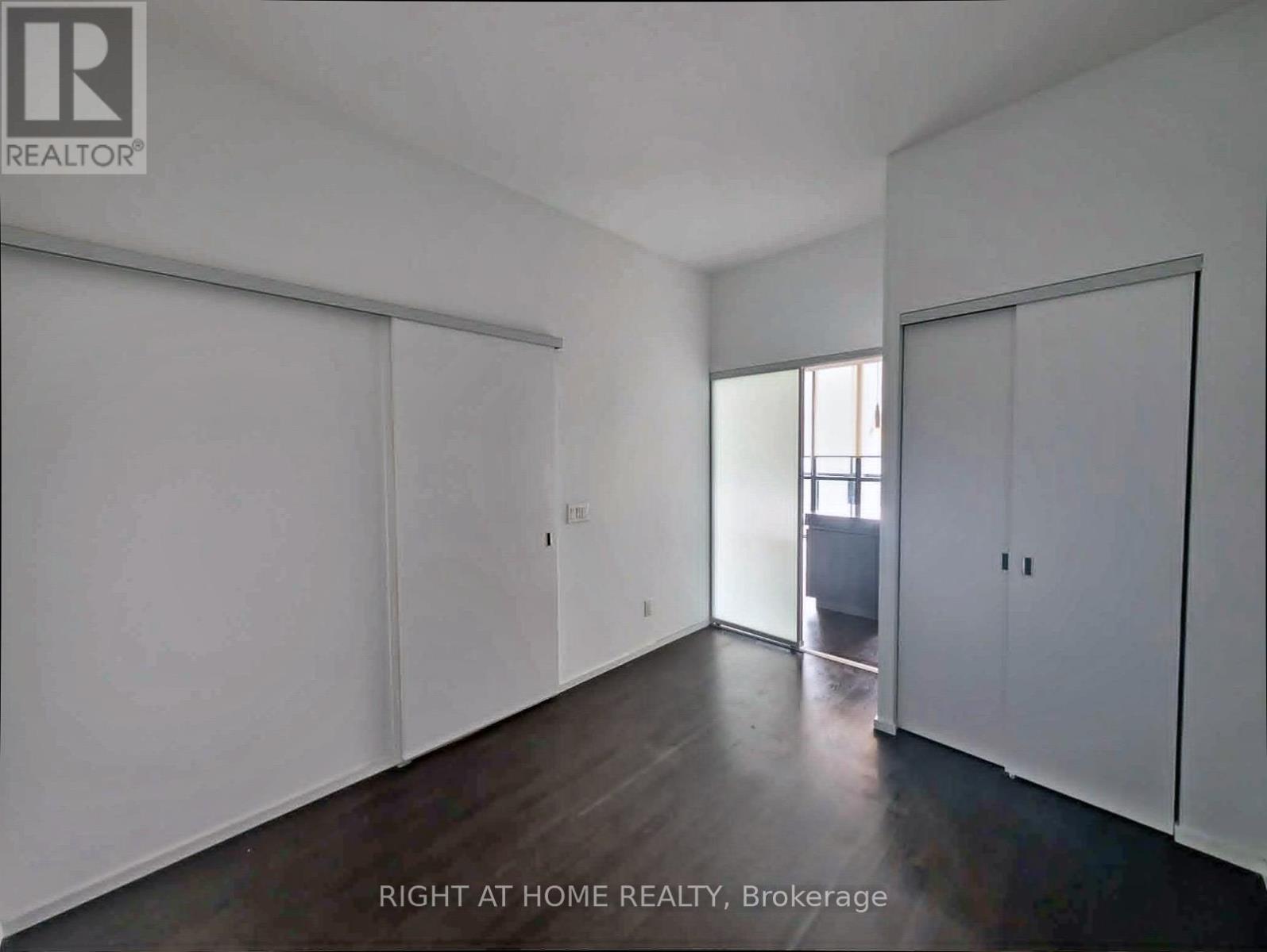 #4908 101 CHARLES STREET E - 10