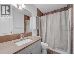 644 Luxstone Landing Sw, Airdrie, AB T4B3L2 Photo 18