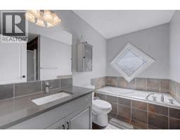 644 Luxstone Landing Sw, Airdrie, AB T4B3L2 Photo 23