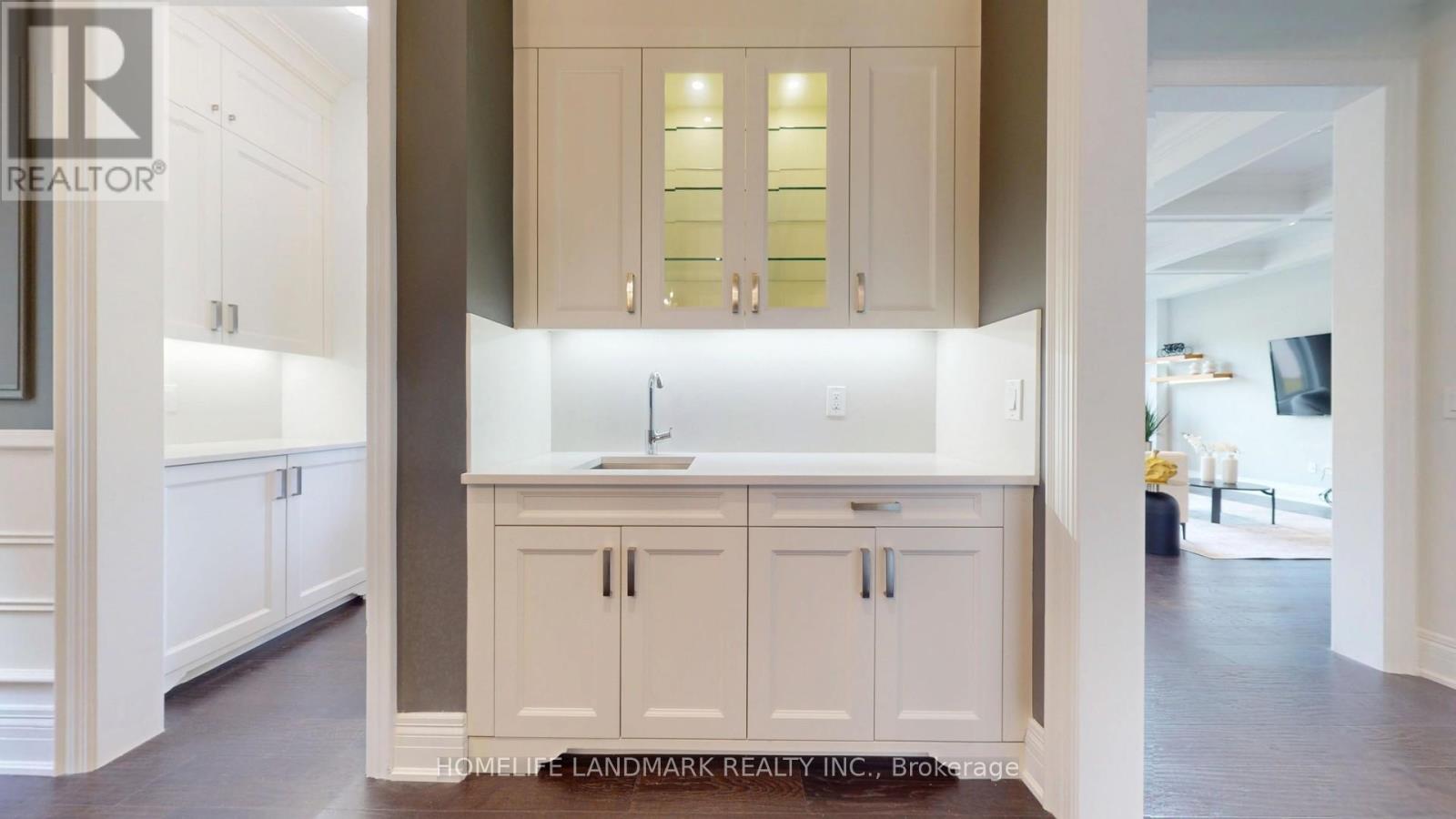 402 FARRELL ROAD - 23