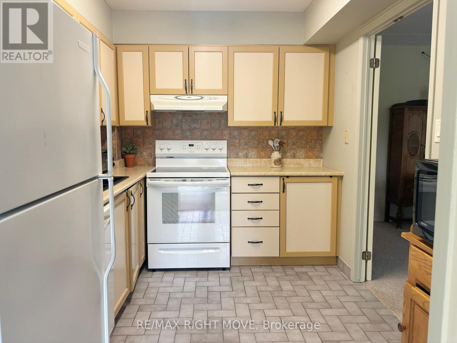 #202 54 FITTONS ROAD W - 9