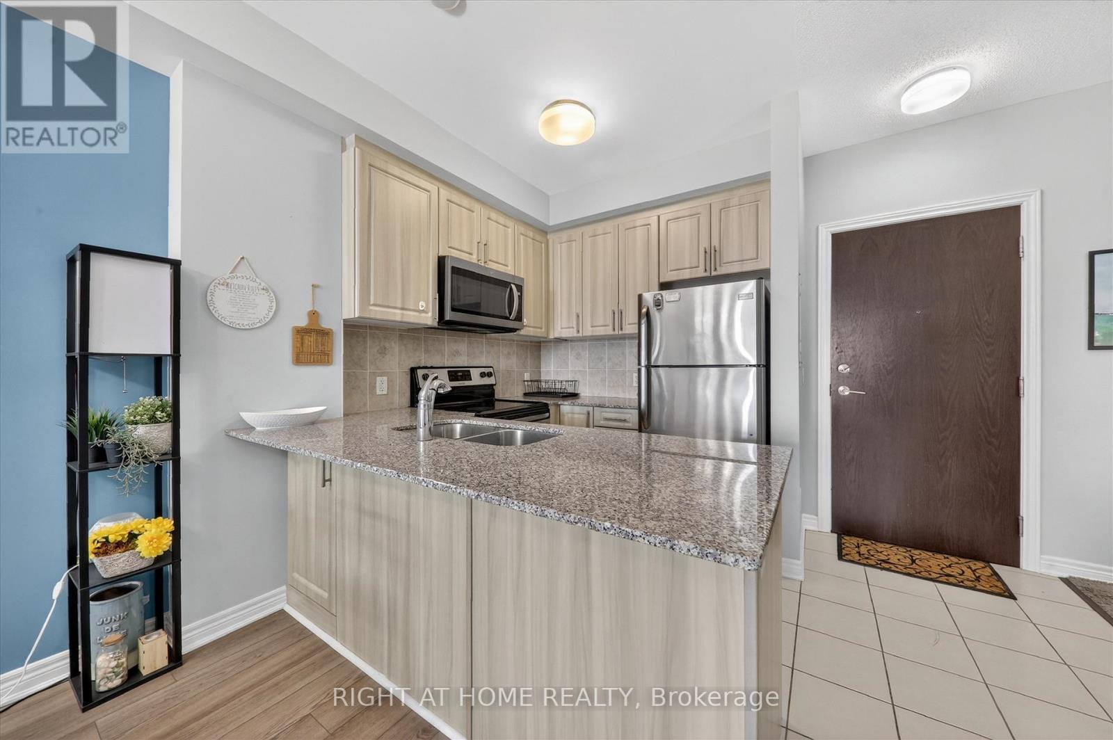 #409 216 OAK PARK BOULEVARD - 11