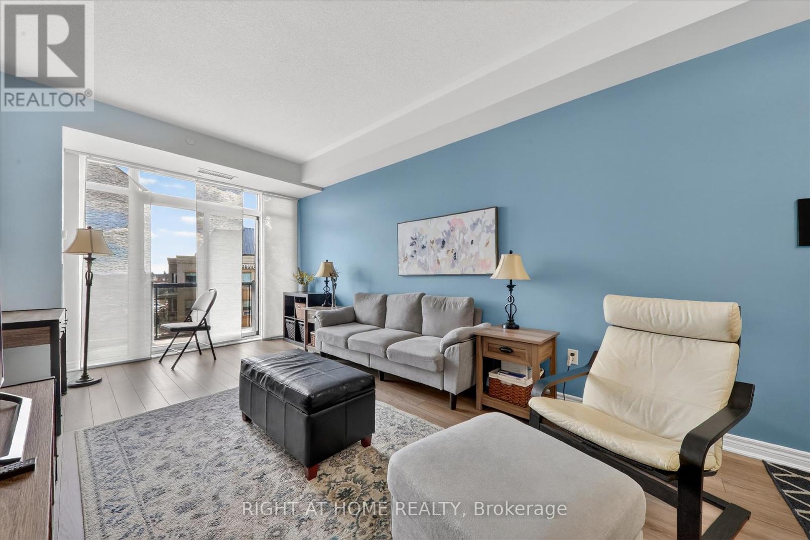 #409 216 OAK PARK BOULEVARD - 17