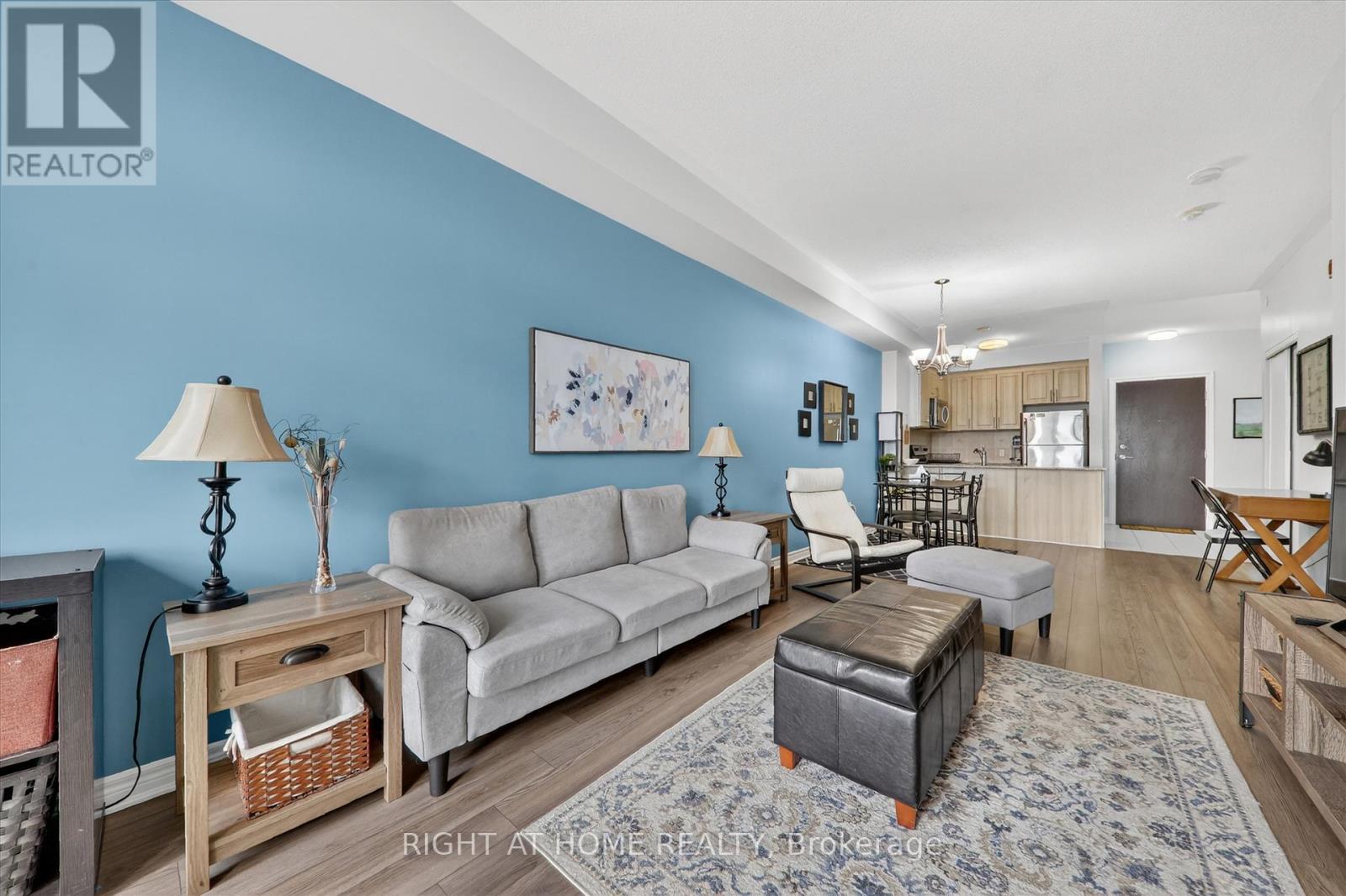 #409 216 OAK PARK BOULEVARD - 18