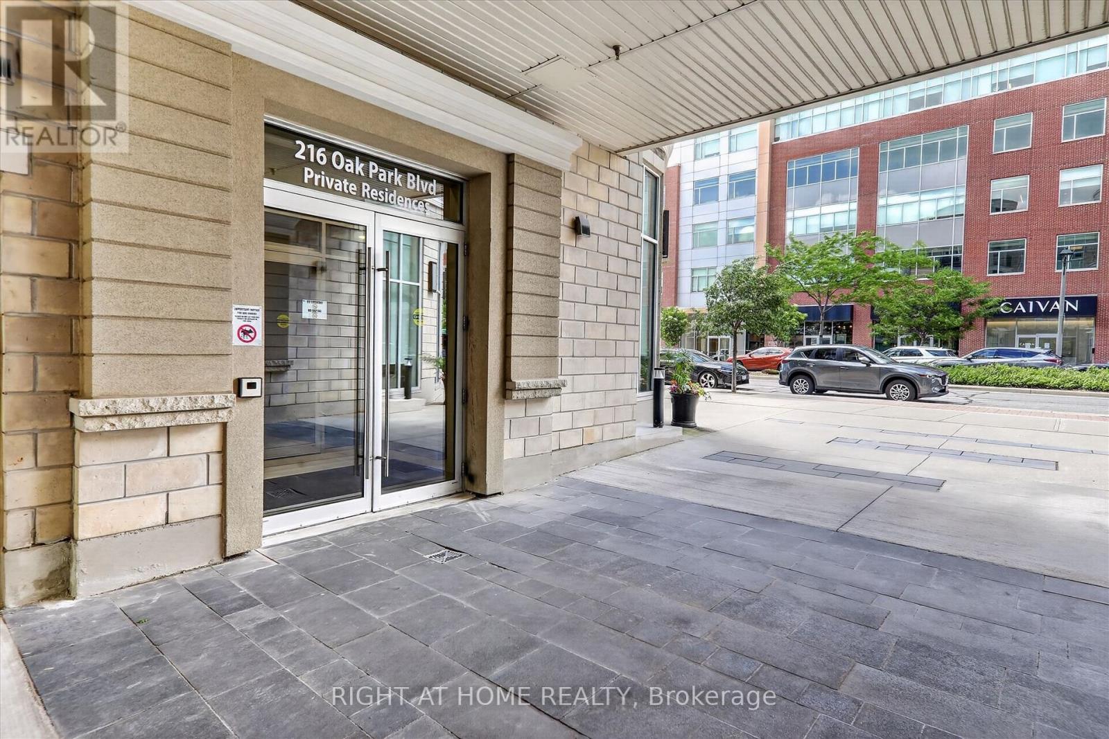 #409 216 OAK PARK BOULEVARD - 6