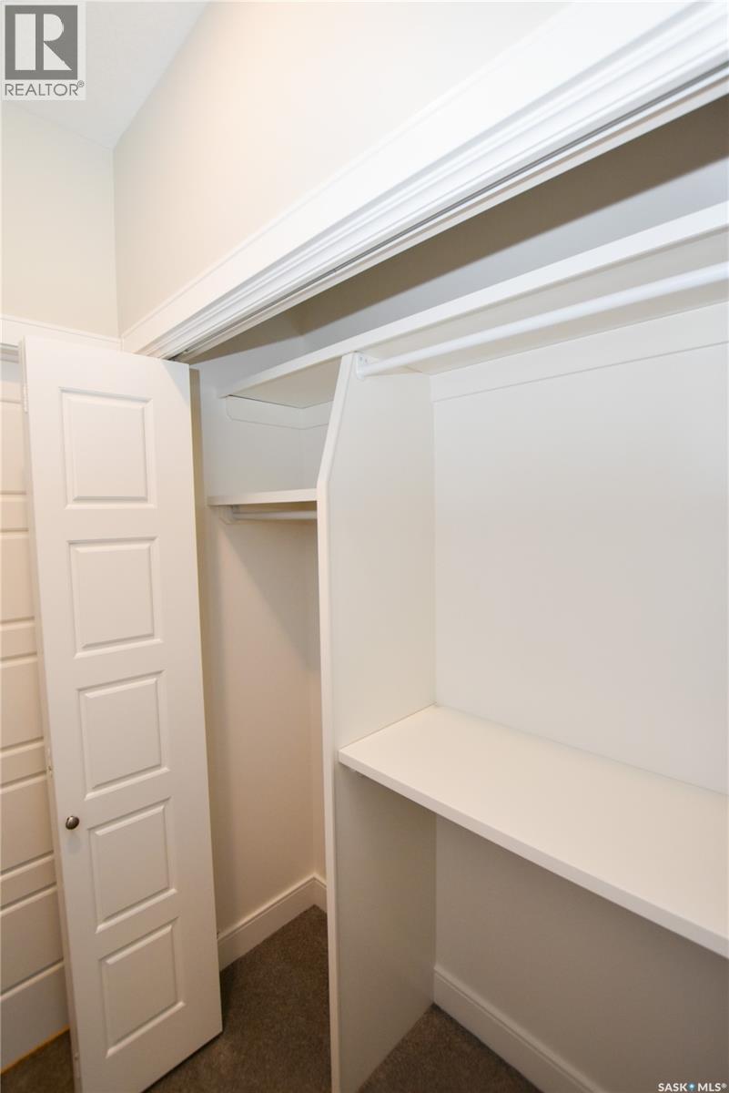 101 105 Willis CRESCENT — photo 22