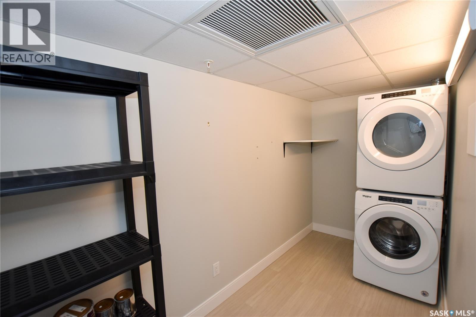 101 105 Willis CRESCENT — photo 32