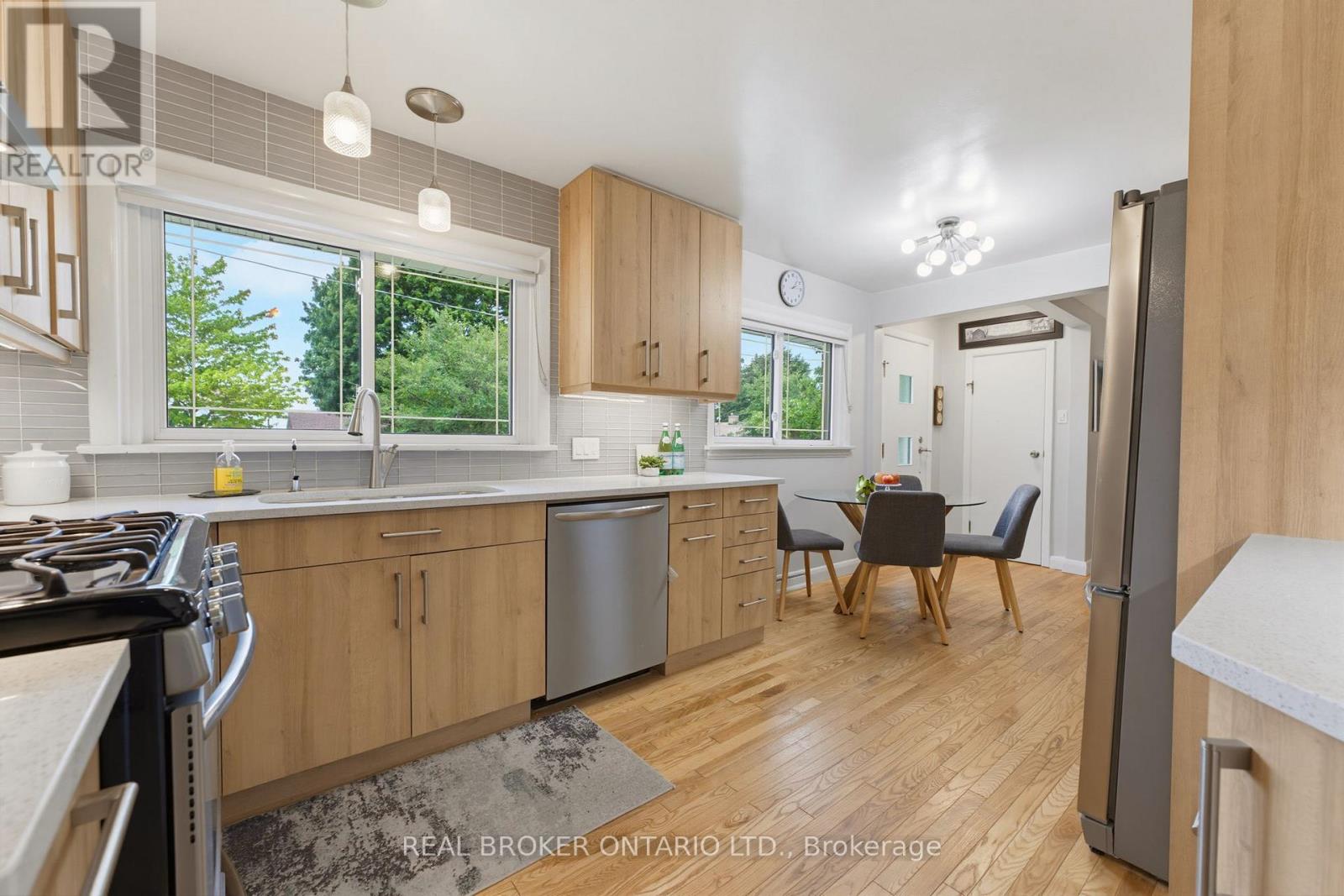 181 RODNEY STREET - 11