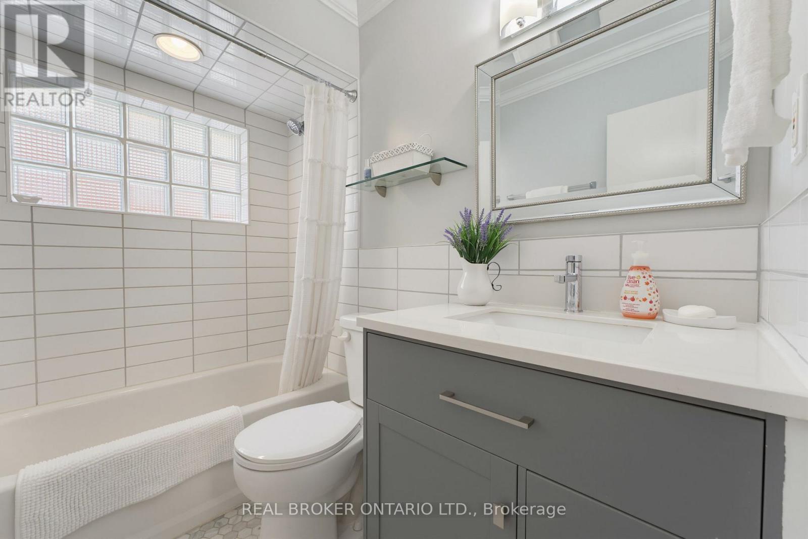 181 RODNEY STREET - 23