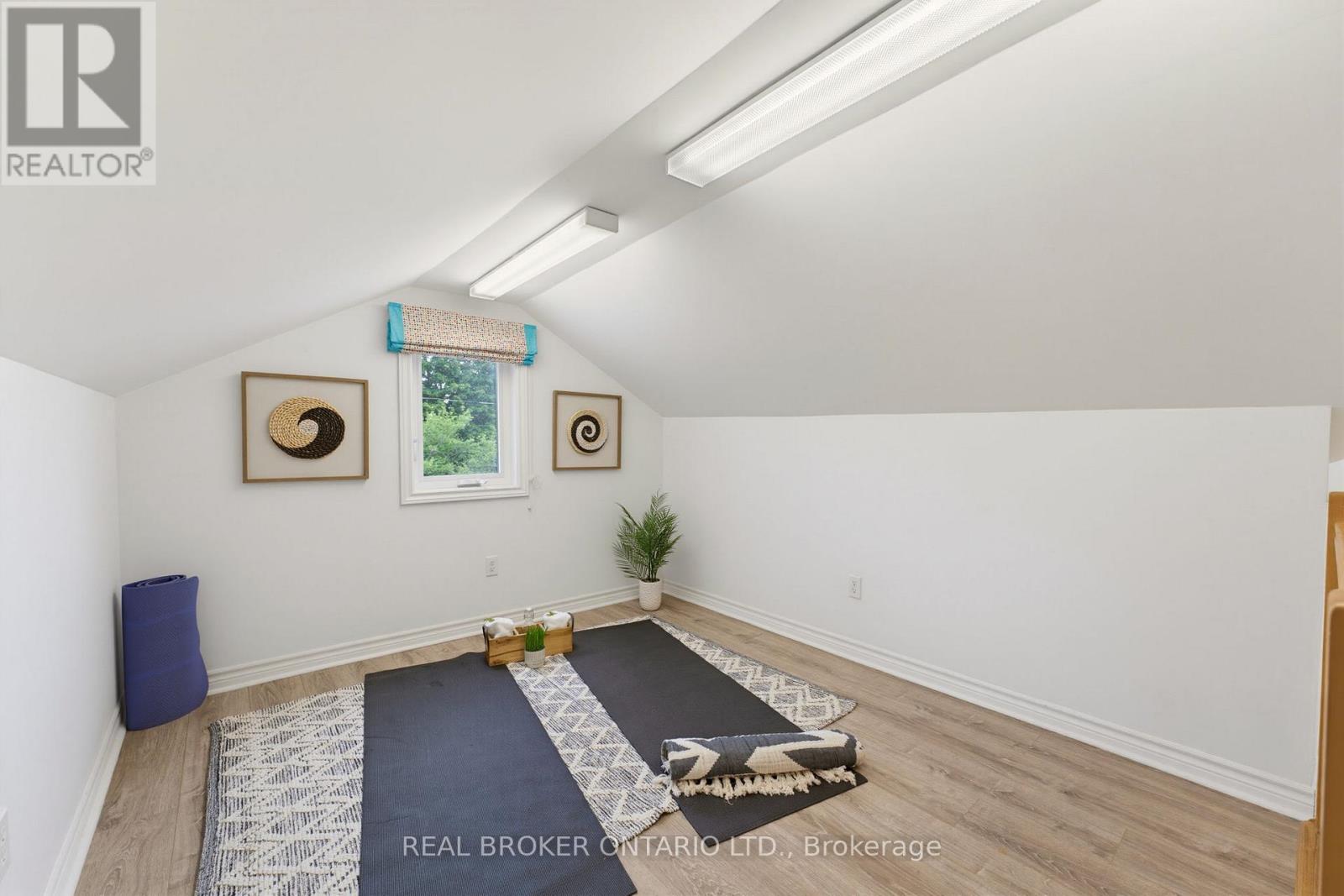 181 RODNEY STREET - 27
