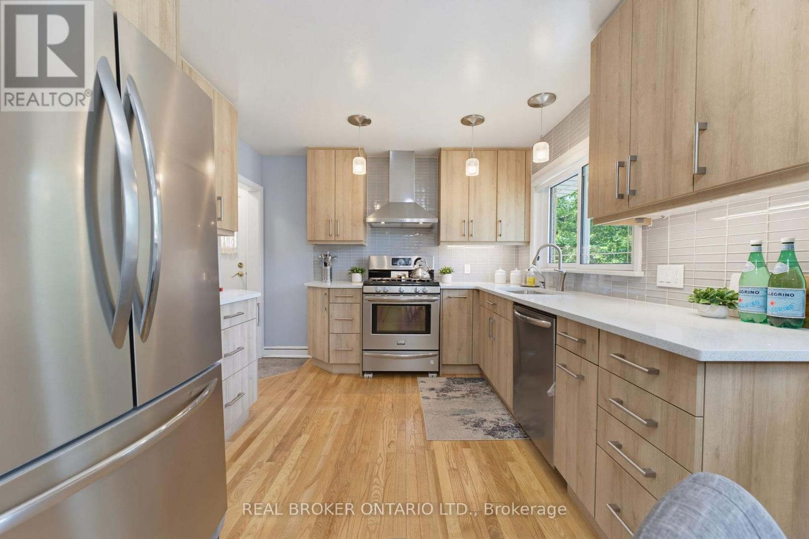 181 RODNEY STREET - 9