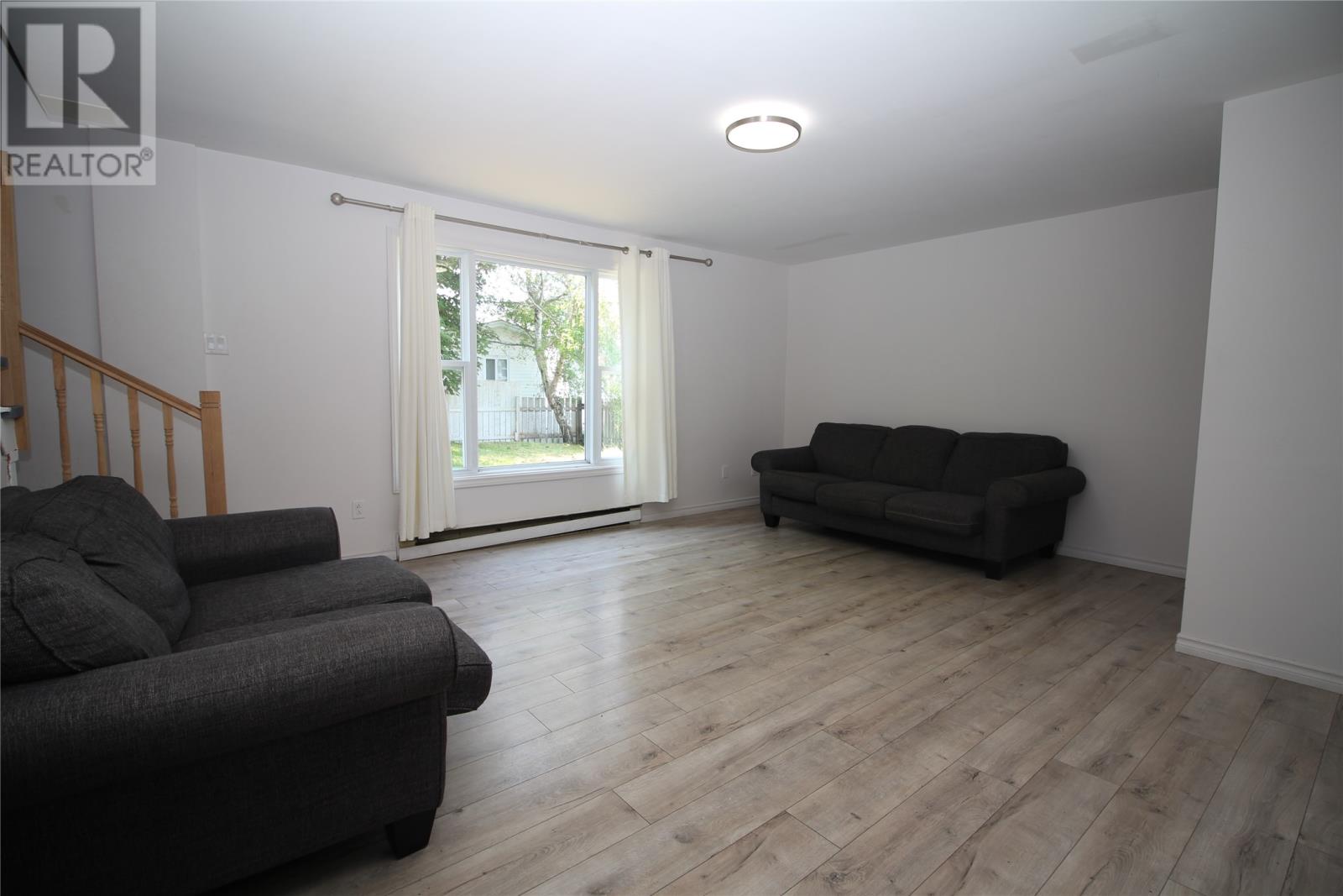 21 Suvla Street - 13
