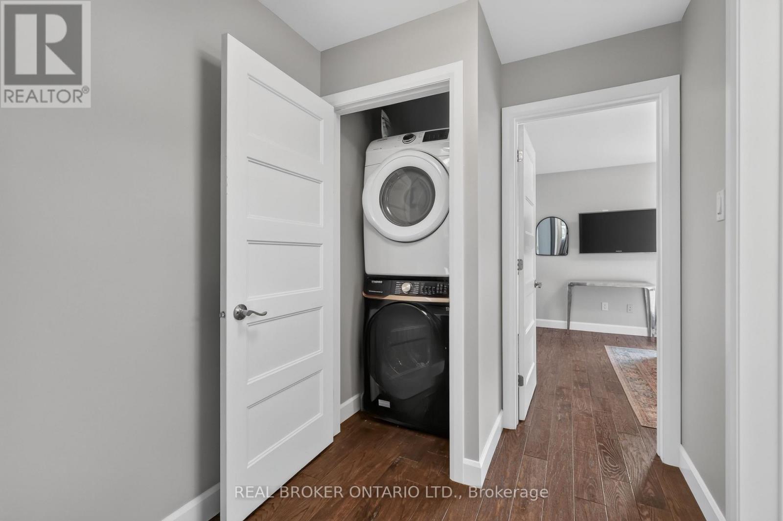 343 RIVERDALE AVENUE - 14