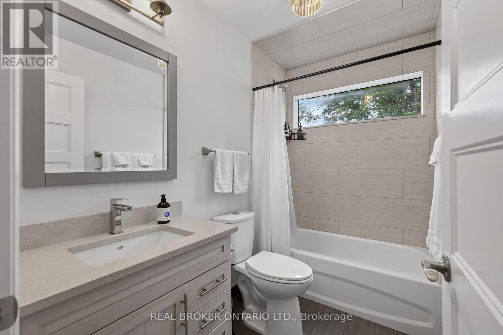 343 RIVERDALE AVENUE - 17
