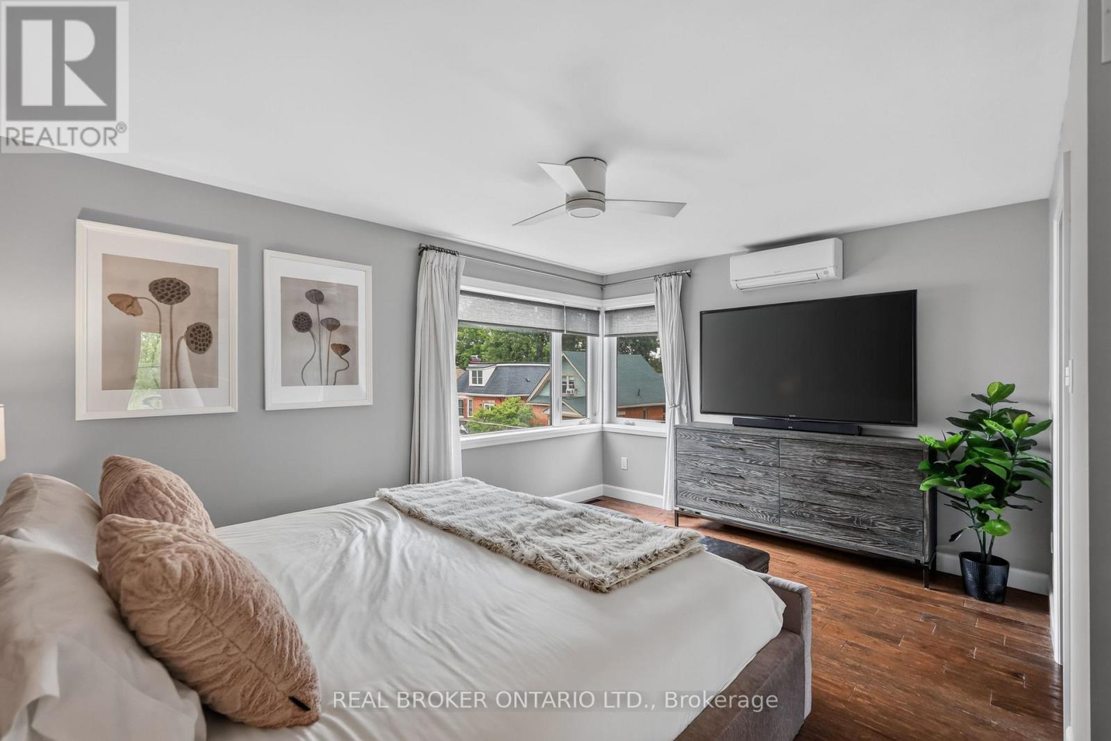 343 RIVERDALE AVENUE - 23