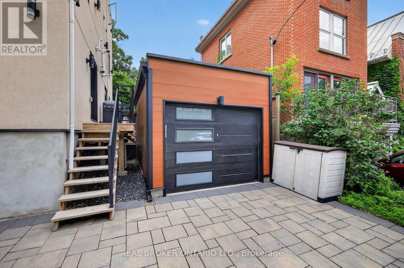 343 RIVERDALE AVENUE - 40