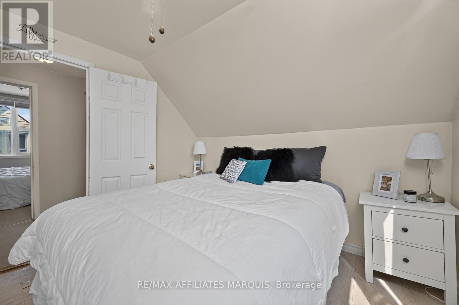 12 CHURCHILL CRESCENT - Image 24
