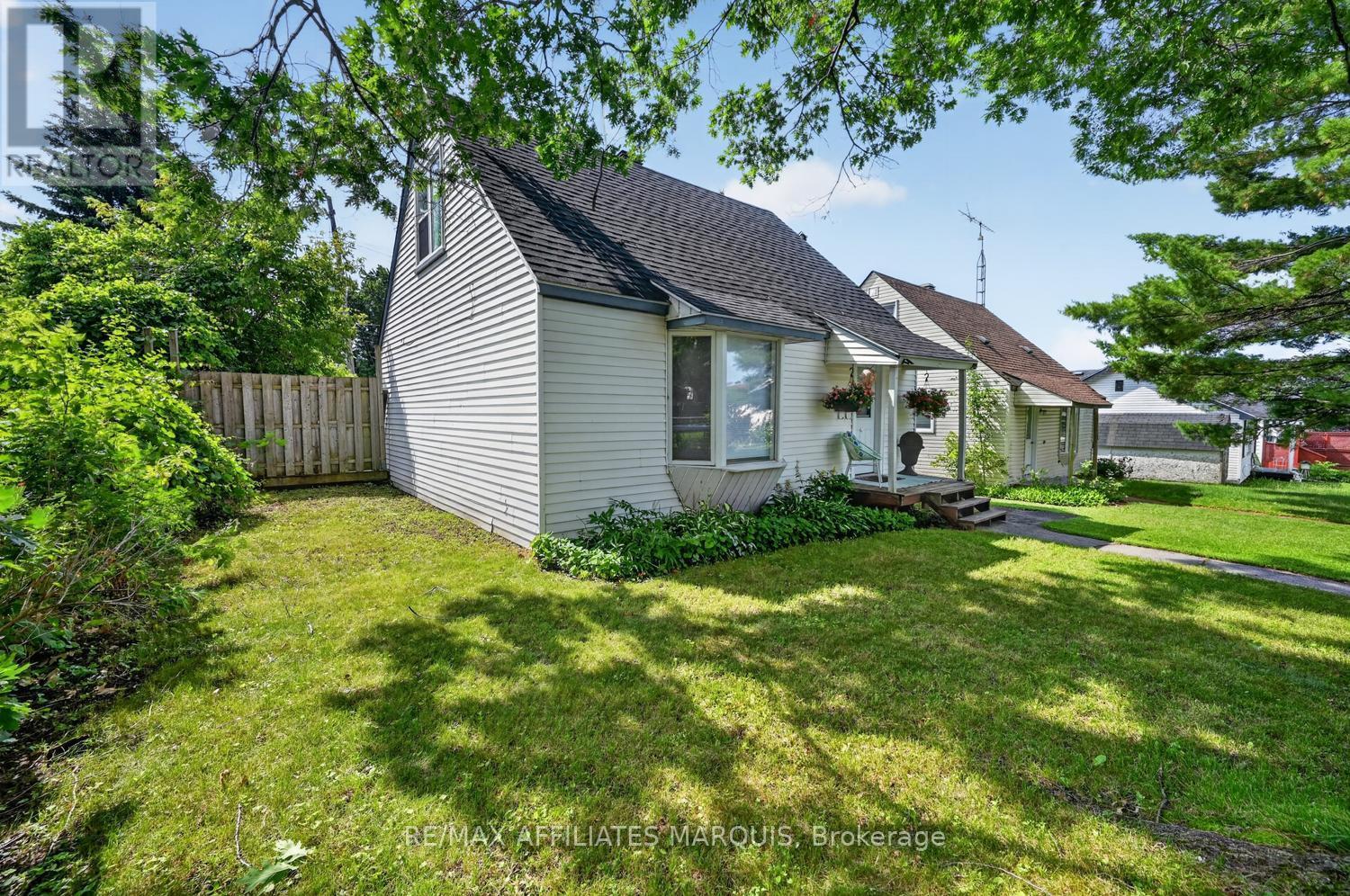 12 CHURCHILL CRESCENT - Image 4