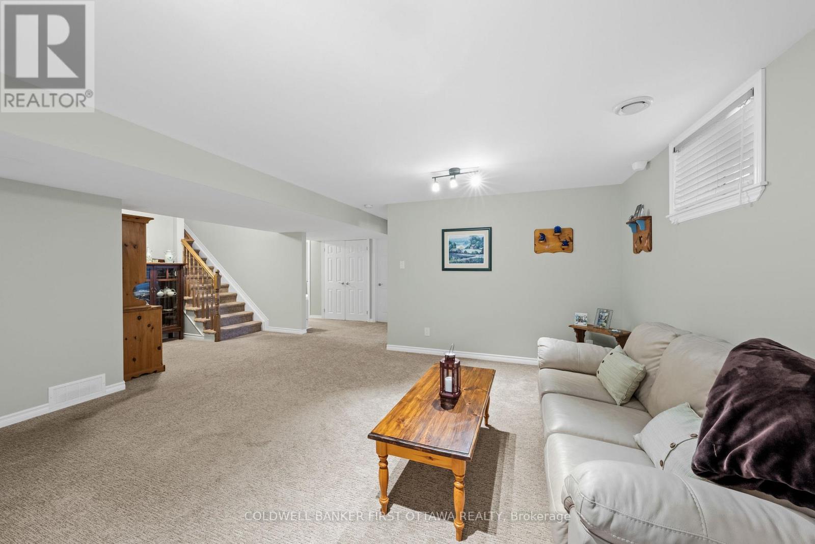 239 ROYAL LANDING GATE - 28